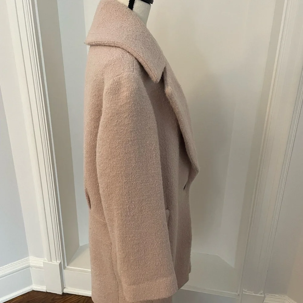 Club Monaco Light Pink Teddy Jacket - Picture 4 of 8